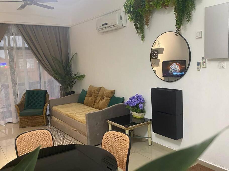 Urban Oasis Retreat Apartment